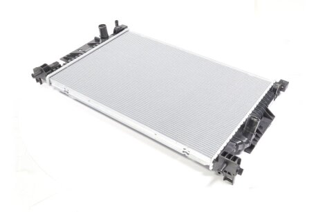 Радіатор охолодження FORD C-MAX / FOCUS III (10-) NISSENS 606215