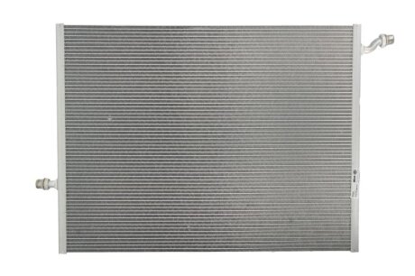 Радіатор охолоджування NISSENS 606497