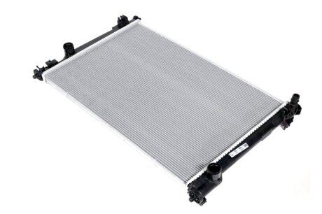 Радиатор охлаждения TOYOTA CAMRY (2018) (выр-во) NISSENS 606786