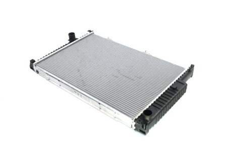 Радіатор охолодження BMW 8 Series [E31] (1989->) NISSENS 60747A