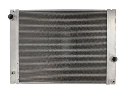 Радіатор охолодження BMW 5 E60-E61/7 E65-E66-E67-E68 (01-) AT (вир-во Nissens) NISSENS 60772