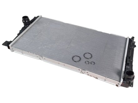 Радіатор охолодження BMW X3 SERIES NISSENS 60809