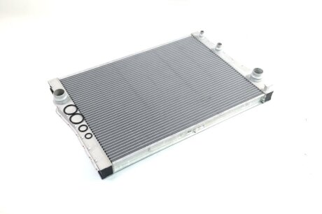 Радіатор охолодження BMW X5 E70 (07-), BMW X6 E71-E72 (08-) NISSENS 60823