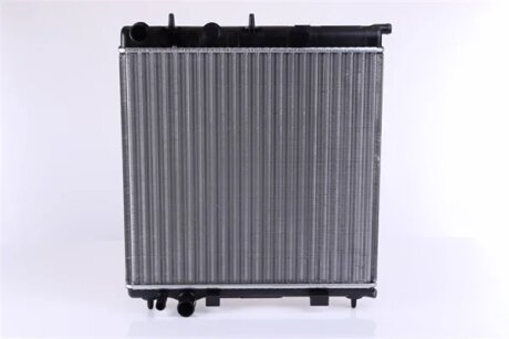 Радіатор охолоджування CITROEN C3 1.4 AUT. 02- -ua NISSENS 61279