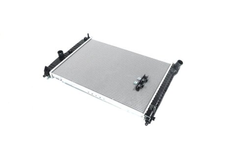 Радіатор охолодження CHEVROLET AVEO (T250, T255) (05-) 1.4 i 16V NISSENS 61645