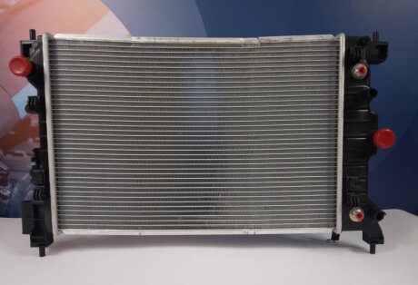 Радіатор охолоджування УЦІНКА. НЕЗНАЧНЕ ПОШКОДЖЕННЯ РАДІАТОРА.CHEVROLET AVEO (T300) (11-) 1.6 16V -ua NISSENS 61715