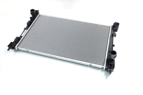 Радіатор охолодження FIAT DOBLO (152, 263) (09-) 1.3 MJTD NISSENS 617854