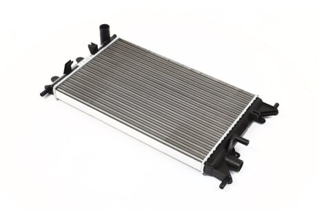 Радиатор охлаждения FORD ESCORT/ORION NISSENS 621621