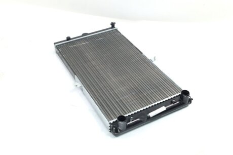 Радиатор вод. охлажд. ВАЗ 2110,-11,-12 (инж.) NISSENS 623552