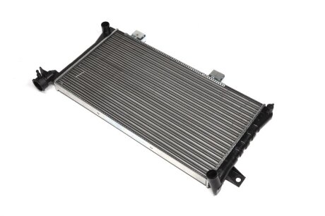 Радиатор охлаждения LADA NIVA (76-) 1.7 I (+) NISSENS 623556