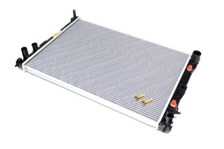 Радіатор охолоджування MAZDA 626 1,8/2,0 (88-) -ua NISSENS 62405A