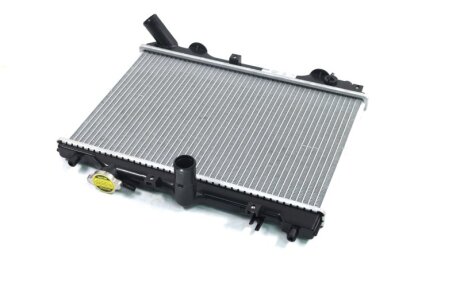 Радиатор охлаждения MAZDA 323 NISSENS 62512