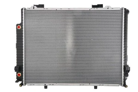 Радіатор охолоджування MERCEDES E 300 TD AUT. 98- -ua NISSENS 62612A