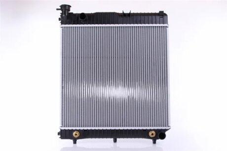 Радиатор охлаждения MERCEDES 207 D 1986 NISSENS 62632