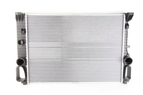 Радіатор охолоджування MERCEDES W211 E320-400 CDI 02- -ua NISSENS 62796A