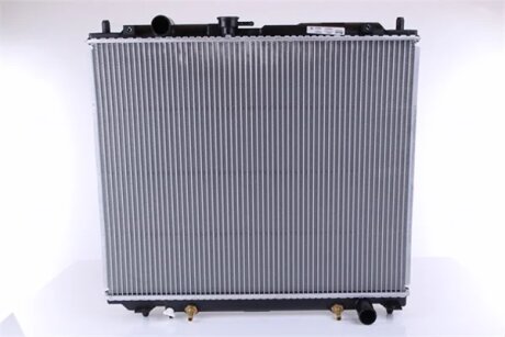 Радіатор охолоджування MITSUBISHI PAJERO 2,8 TD 93- NISSENS 62853
