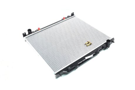 Радиатор охлаждения MITSUBISHI L400 NISSENS 62855
