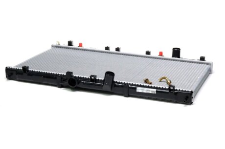 Радіатор охолодження MITSUBISHI GALANT VI (EA2-6) (96-) AT NISSENS 62869A