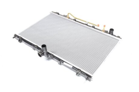 Радіатор охолоджування УЦІНКА. ВІДЛАМАНЕ 1 КРІПЛЕННЯ.MITSUBISHI GRANDIS (04-) 2.4 I 16V / AT -ua NISSENS 628975