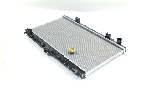 Радіатор охолодження NISSAN PRIMERA (P11, W11) (96-) NISSENS 62927A