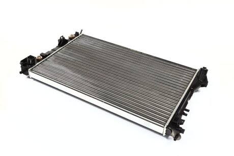 Радіатор охолодження OPEL VECTRA C (02-) NISSENS 63023