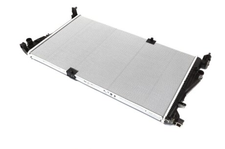 Радіатор охолодження OPEL VIVARO A (01-)/RENAULT TRAFIC II (01-) 2.0 dCi NISSENS 63124