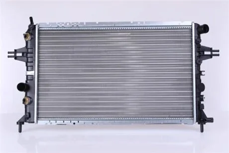Радіатор охолоджування NISSENS 63247A