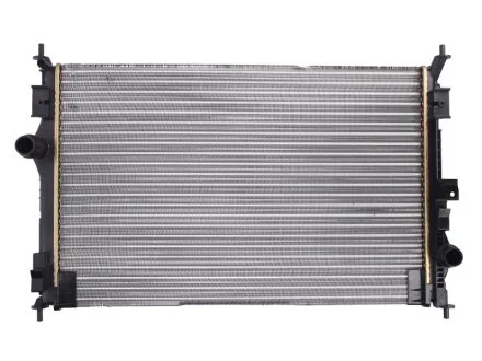 Радіатор охолодження CITROEN BERLINGO/C4/PEUGEOT 3008/OPEL VIVARO C (вир-во Nissens) NISSENS 636014
