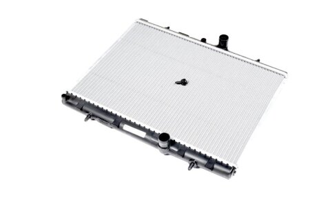 Радіатор охолодження CITROEN; PEUGEOT NISSENS 63606A