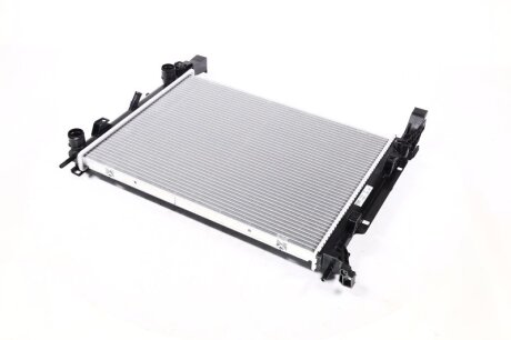 Радіатор охолодження RENAULT KANGOO II (08-) NISSENS 637628