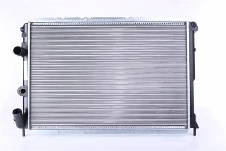 Радіатор охолоджування RENAULT MEGANE 1,4-2,0 AC 95- -ua NISSENS 63938A