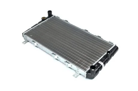 Радіатор охолодження SKODA FAVORIT (78) (89-)/FELICIA (6U) (94-) 1.3(вир-во Nissens) NISSENS 64011