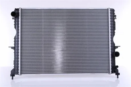 Радиатор охлаждения NISSENS 64312A