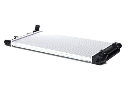 Радіатор охолоджування NISSENS 64647A