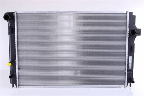 Радіатор охолоджування NISSENS 646873