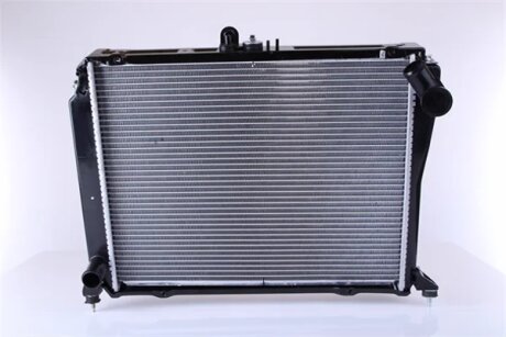 Радиатор охлаждения TOYOTA HI-ACE NISSENS 64737