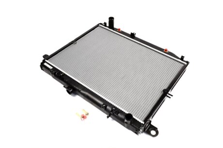 Радіатор охолодження Lexus LX 470 NISSENS 64882