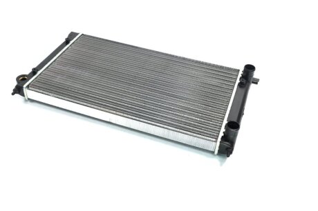 Радіатор охолодження SEAT, VW NISSENS 651511