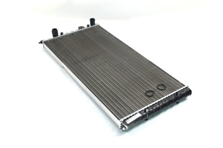 Радіатор охолодження VW PASSAT B4 (93-) 1.6-2.9i NISSENS 65252