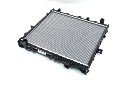 Радіатор охолодження KIA SPORTAGE I (JA) (93-) NISSENS 66642