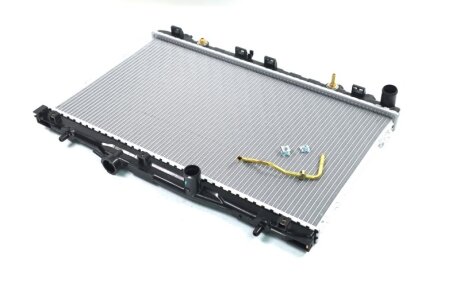 Радіатор охолодження KIA CERATO (LD) (04-) 1.6/2.0 AT NISSENS 66649