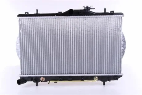 Радіатор охолоджування NISSENS 670011
