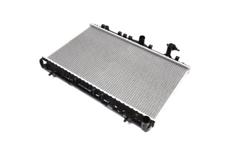 Радіатор охолодження HYUNDAI Sonata II (Y-3) NISSENS 67006