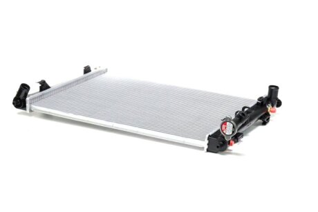 Радіатор охолодження HYUNDAI i30, ELANTRA 1,4/1,6 AT NISSENS 67076