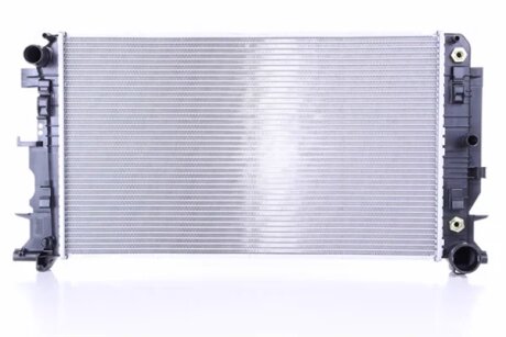 Радіатор охолоджування NISSENS 67157A