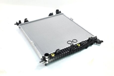 Радіатор охолодження MERCEDES GL-CLASS X 166 (12-) NISSENS 67188