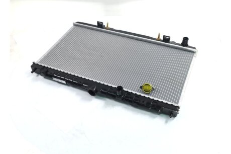 Радіатор охолодження NISSAN PRIMERA (P12, W12) (02-) NISSENS 67345A