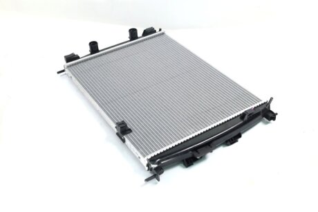 Радіатор охолодження NISSAN QASHQAI (J10) (07-) NISSENS 67367