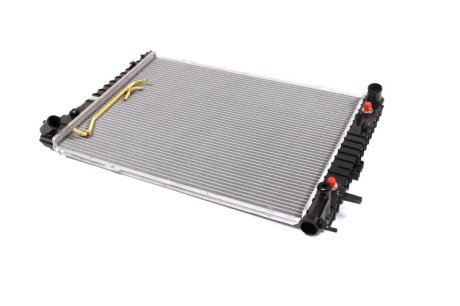 Радіатор охолоджування HYUNDAI TUCSON (04-) 2.0 I 16V (+) -ua NISSENS 675015