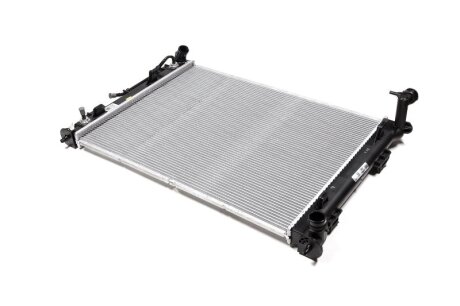 Радіатор охолоджування HYUNDAI SONATA VII (LF) (14-) 2.0 GAS -ua NISSENS 675049